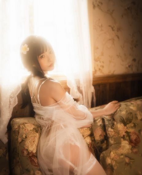 美女的胸100%露出无遮挡